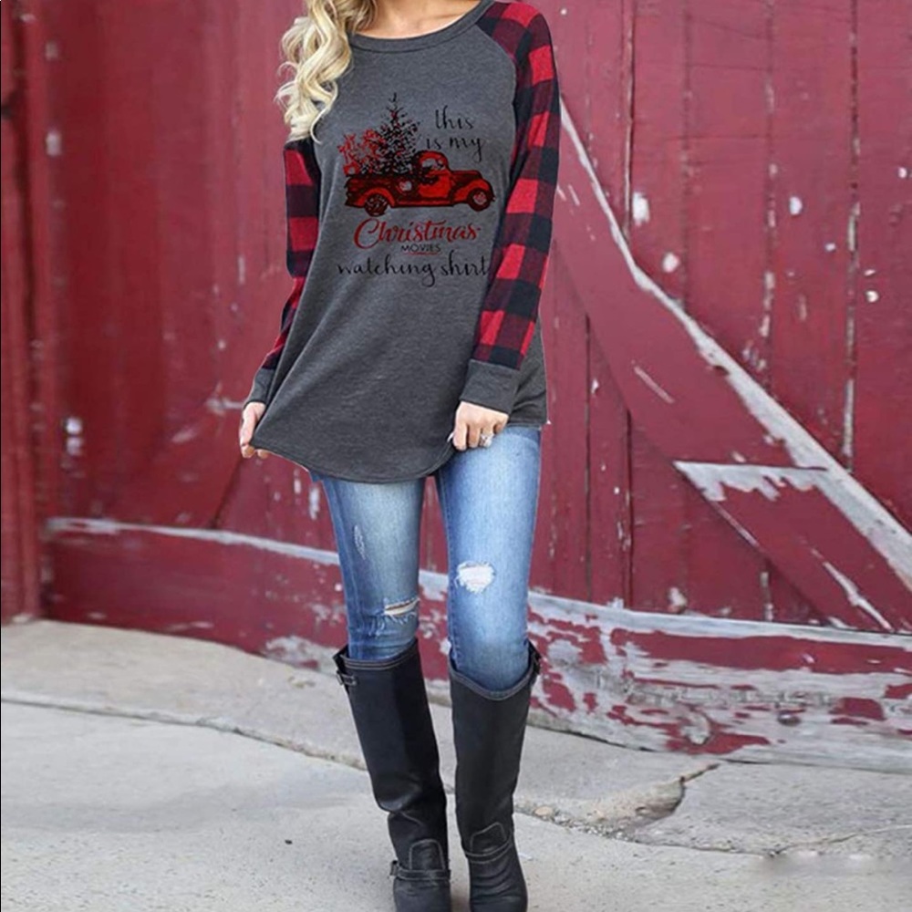 🆕🎅🏽 Christmas Movies Watching shirt. long sleeve women’s top - Picture 3 of 7